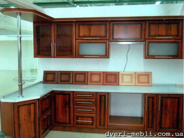Кухни из натурального дерева